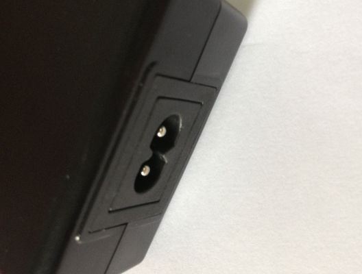 عالية الجهد سطح المكتب محول الطاقة مع IEC8 / IEC14 AC موصل، 50HZ / 60HZ