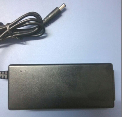 14V4.6A سطح المكتب محول الطاقة IEC320 / C14 المدخلات موصل لنظام الصوت