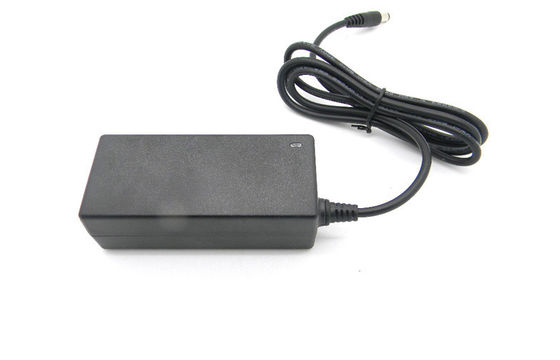 على مدى الجهد AC إلى DC محول الطاقة سطح المكتب 36W 12V المملكة المتحدة التوصيل للحصول على تلفزيون ال سي دي