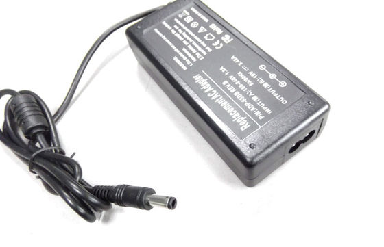 عالية الكفاءه استبدال أجهزة الكمبيوتر المحمول محول الطاقة DC19V 5.5x2.1mm بالنسبة لأيسر