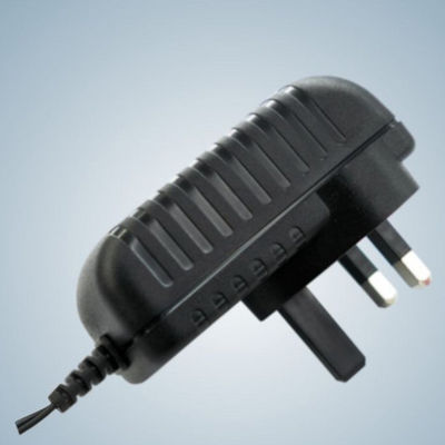 24W جدار جبل العالمي AC محول الطاقة EN60950 / EN60065 للإلكترونيات KSAS024 سلسلة KTEC