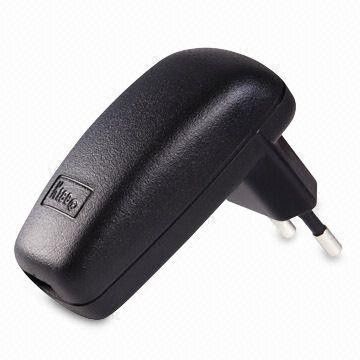 5W AC / DC AC DC التبديل محول التيار الكهربائي مع USB EN60065 المقبس و 100 إلى 240V AC نطاق الإدخال