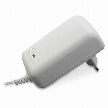 20W الخارجي AC DC تحويل التيار الكهربائي 12V كفاءة عالية الولايات المتحدة CCC UL