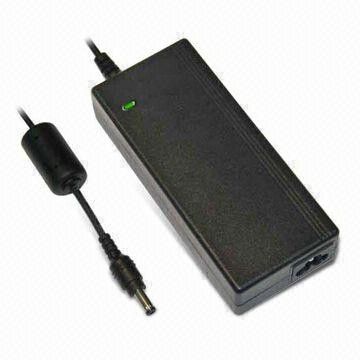 محول 4A الطاقة سطح المكتب 9V DC / تحويل التيار الكهربائي البيئة والتنمية المستدامة / EN61000 3-3