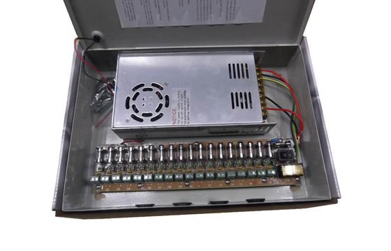 DC12V 30A الدوائر التلفزيونية المغلقة الخاضعة للكاميرا التيار الكهربائي توزيع 18 قناة